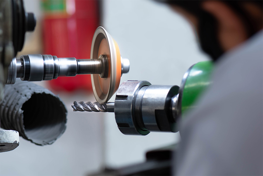 hybrid-wheel-grinding.jpg